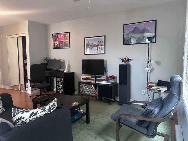 Building Photo - 119 Daly Ave