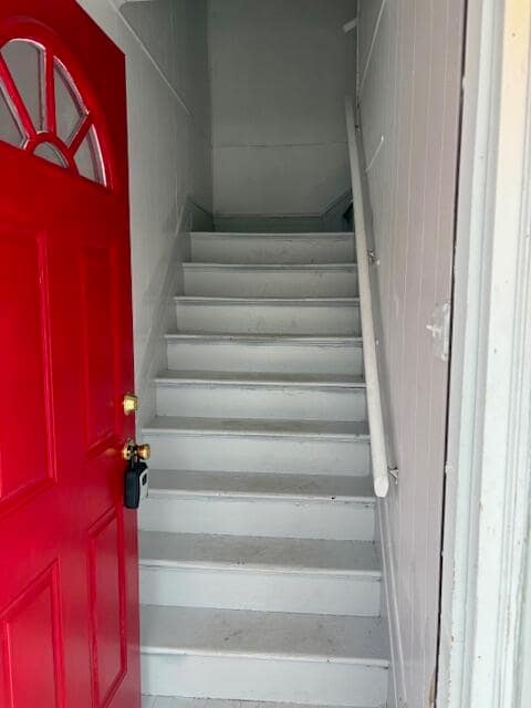 Building Photo - 148 Beyne St