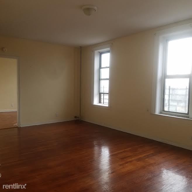 Primary Photo - 1555 Nostrand Ave