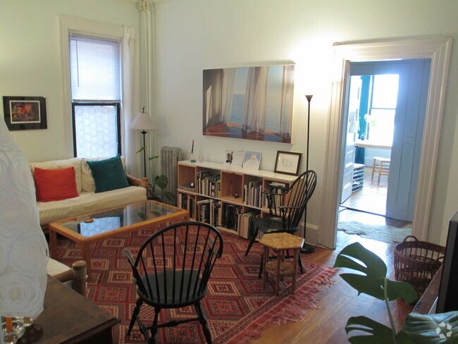 Building Photo - 386 Commonwealth Avenue