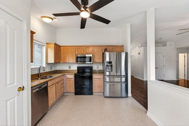 Foto del edificio - 4352 Bubbling Brook Ct