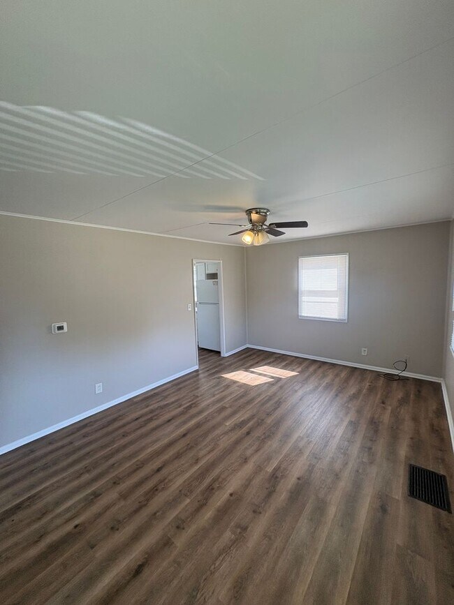 Foto del edificio - 925 W Willow Ln