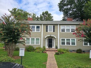 Building Photo - 583 Colonial Cir SE