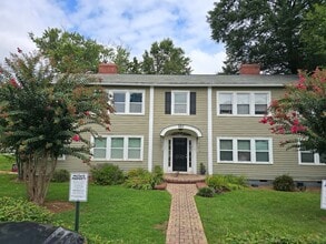 Building Photo - 583 Colonial Cir SE