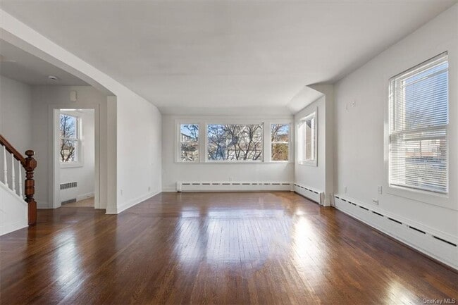 Building Photo - 42 1st St