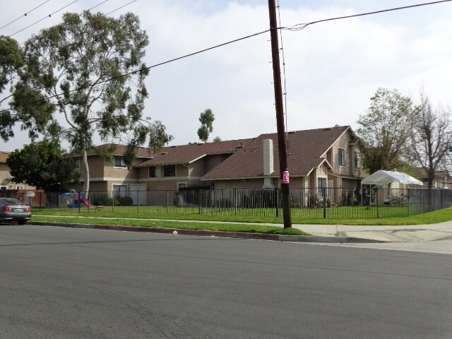 Building Photo - 1401 E Nocta St
