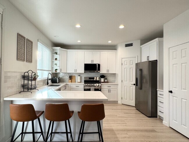 Foto del edificio - 297 Mildred St