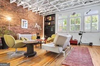 Building Photo - 230 Bradberry St SW