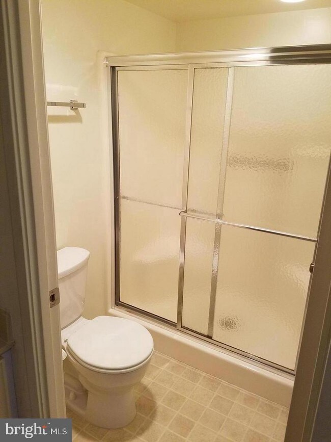 Foto del edificio - 15101 Interlachen Dr