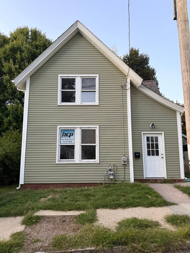 Primary Photo - 70 Lancaster St