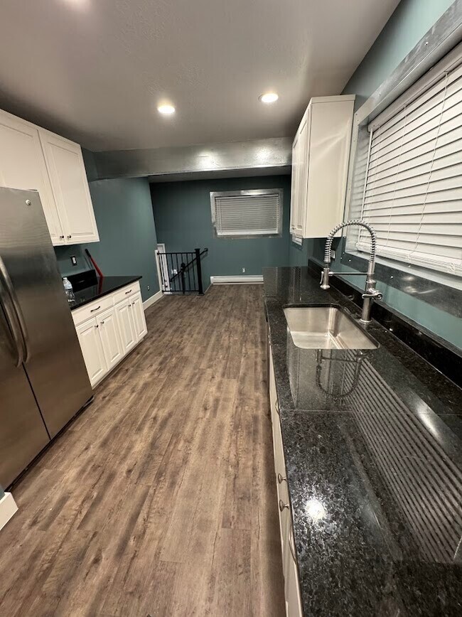 cocina - 141 W 200 N