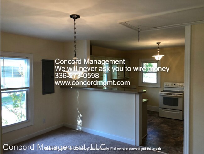 Foto del edificio - 2 br, 1 bath House - 800 Franklin Blvd