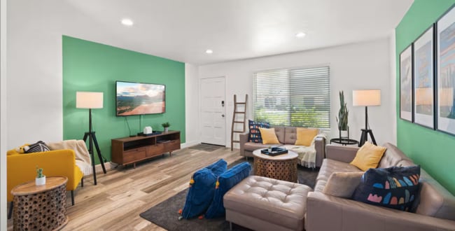 Foto del edificio - 8206 E Orange Blossom Ln