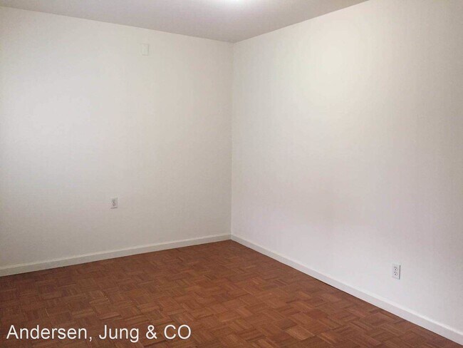 Building Photo - 1355 19th Ave