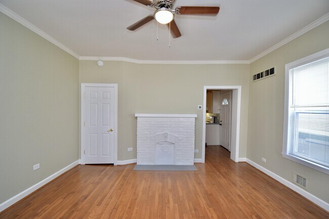 Building Photo - 1244 Elsinore Ave