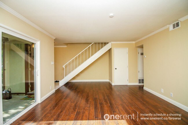Building Photo - 3934 Mulberry Dr