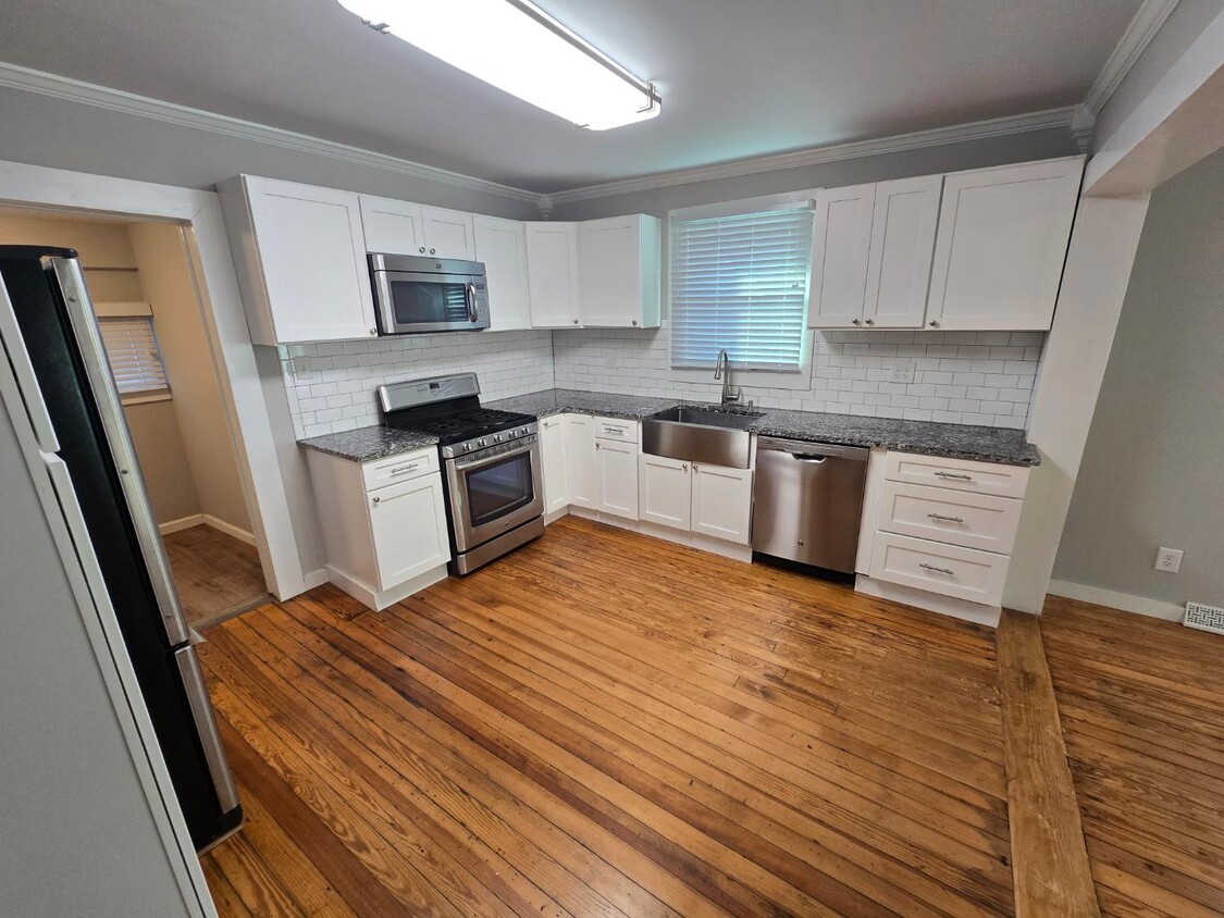 Photo - 27 N Washington Ave
