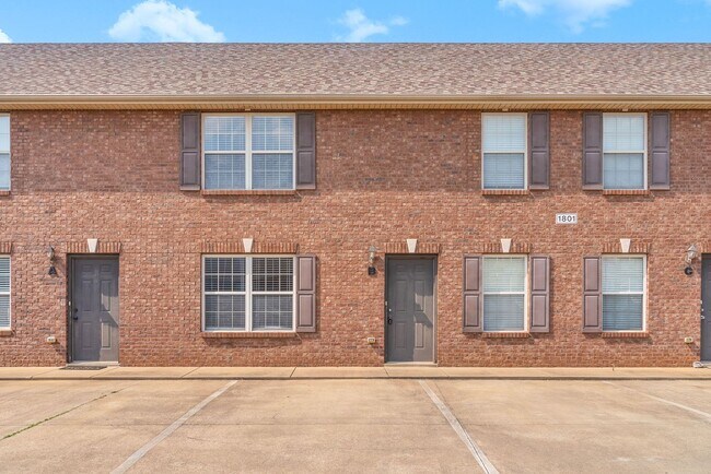 Foto del edificio - 1801 Beckett Dr