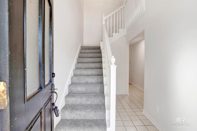 Building Photo - 52 Lake Shore Dr