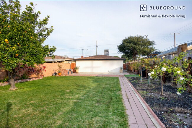 Building Photo - 1606 W 223rd St