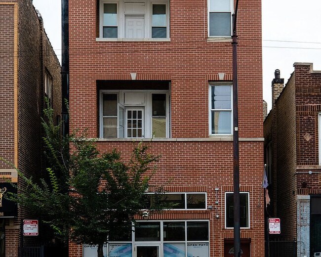 Building Photo - Western