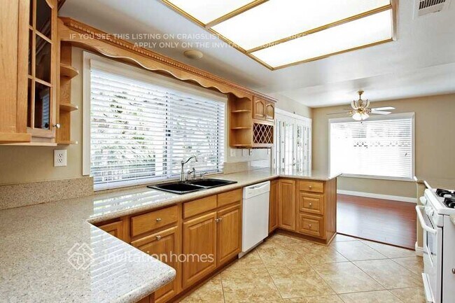 Foto del edificio - 10235 Basalt Ln