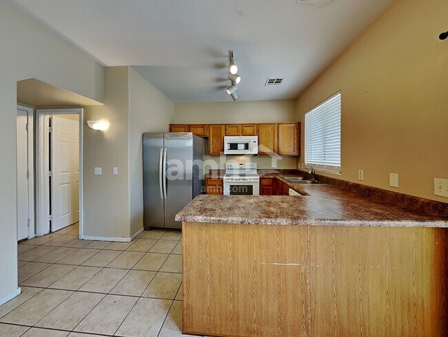 Foto del edificio - 4105 W Irwin Ave