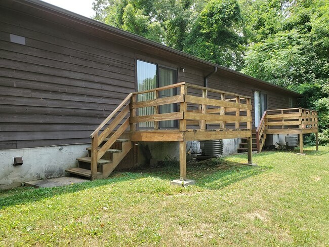 Foto del edificio - 1715 Tuckaleechee Pike