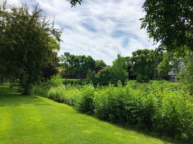 Fotografía del edificio - 5411 72nd circle n