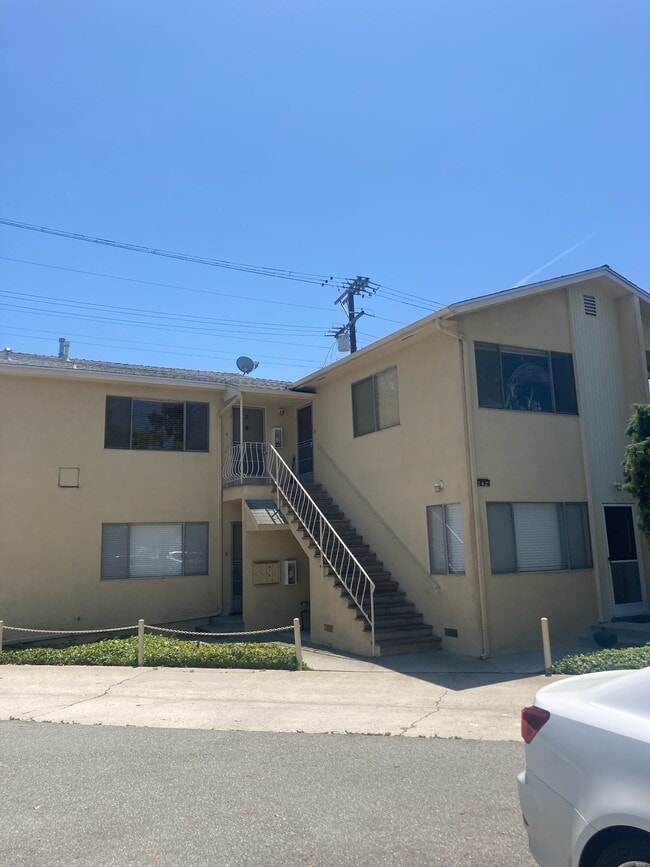 Building Photo - 242 Argonne Ave