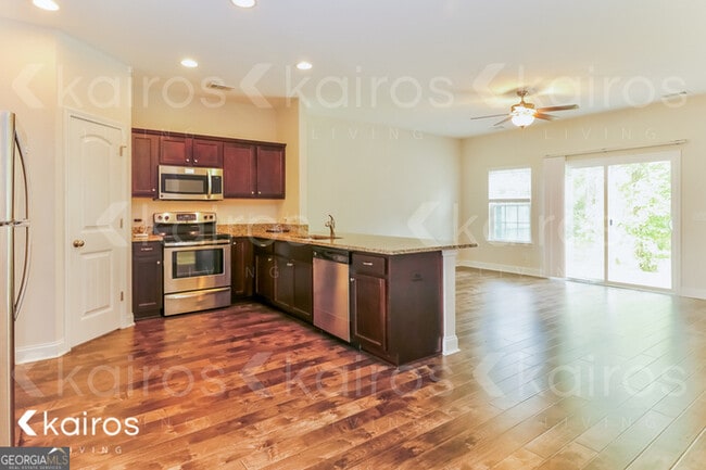 Building Photo - 613 Ferguson Ln