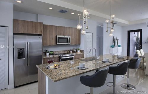 Foto del edificio - 8031 NW 104th Ave