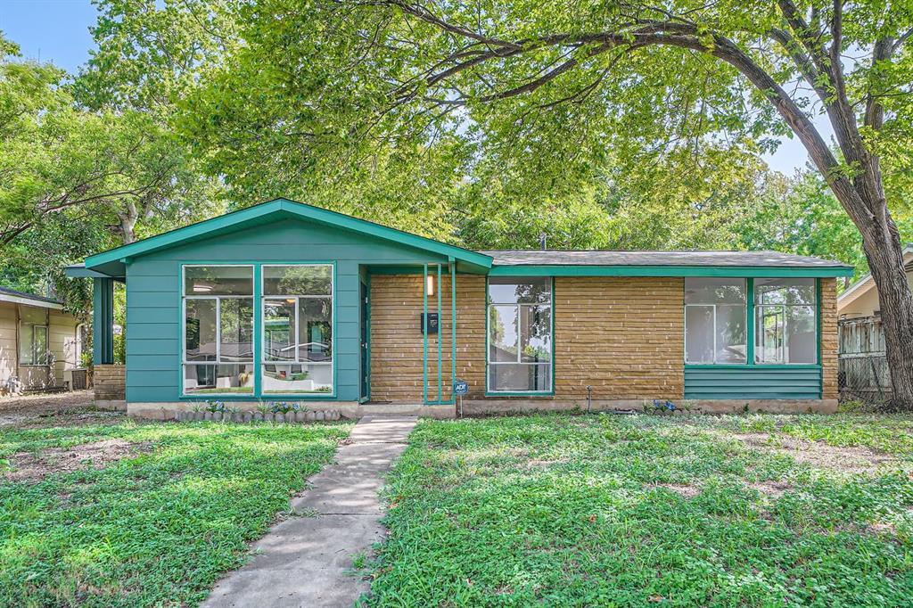Primary Photo - 1604 Broadmoor Dr