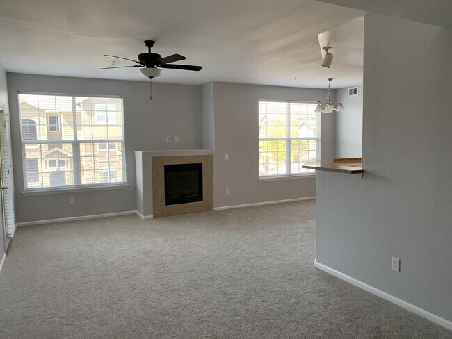Living Room - 3000 Blue Sky Cir