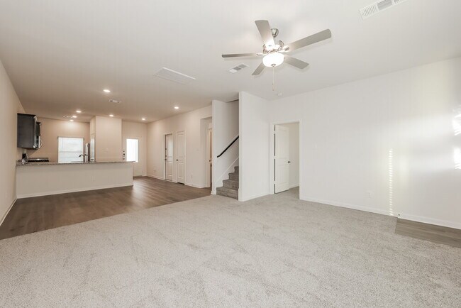 Foto del edificio - 1532 Woodwinds Dr