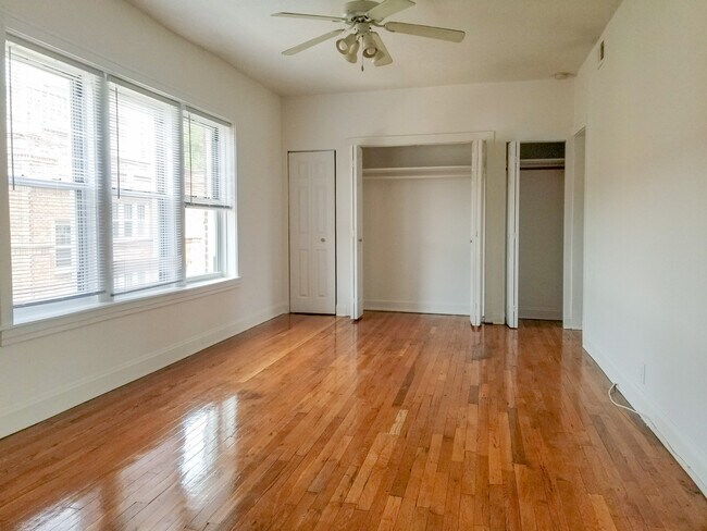 Foto del edificio - 3523 N Broadway