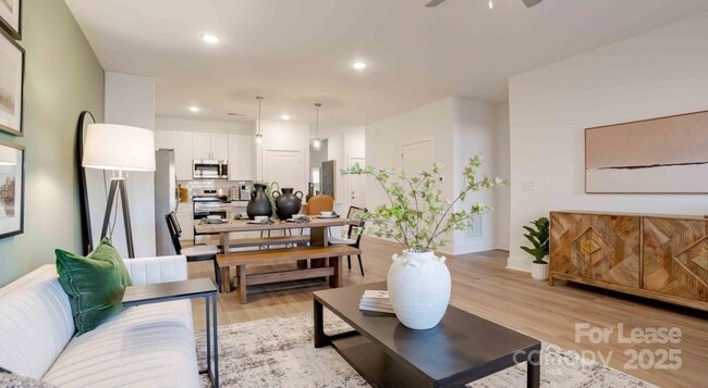 Building Photo - 1302 Dallas Cherryville Hwy