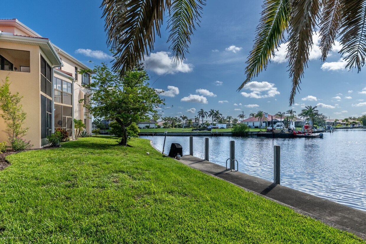 Foto principal - DRASTIC PRICE DROP!! WATERFRONT- 2-BEDROOMS, 2-BATH- PUNTA GORDA ISLES