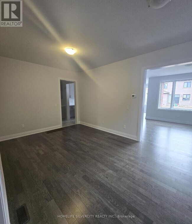 Building Photo - 225 Harwood Ave