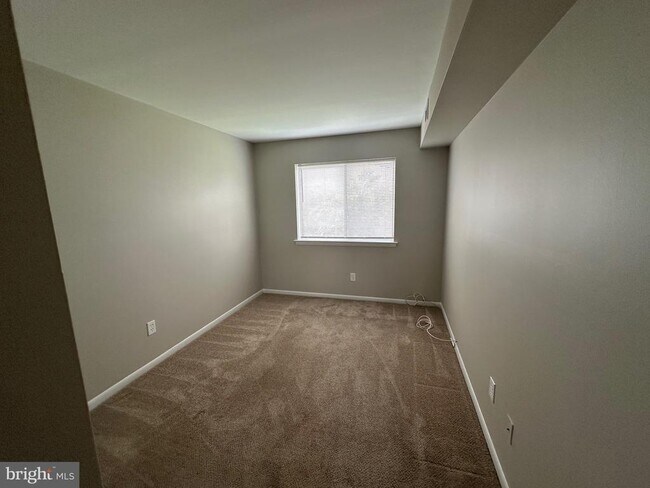 Foto del edificio - 18204 Delaire Landing Rd
