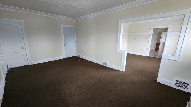 Foto del edificio - 4646 Blythin Rd