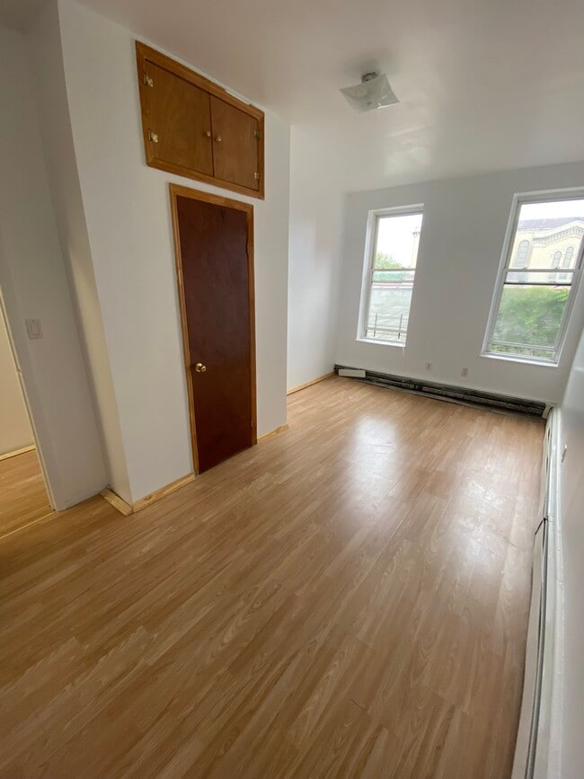 Master bedroom - 1849 Coney Island Ave