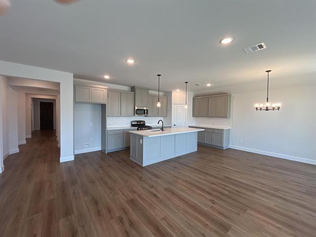 Building Photo - 2828 Spring Side Dr