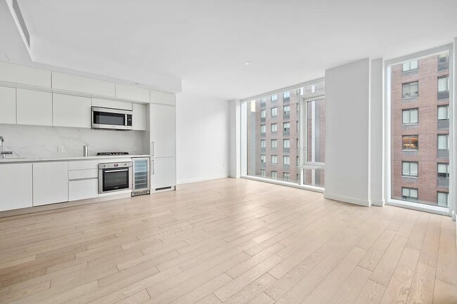 Foto del edificio - 505 W 43rd St