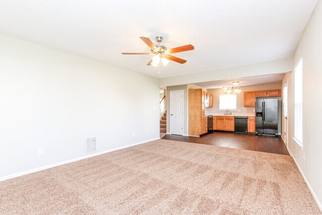 Foto del edificio - 3633 Laurel Cherry Ln