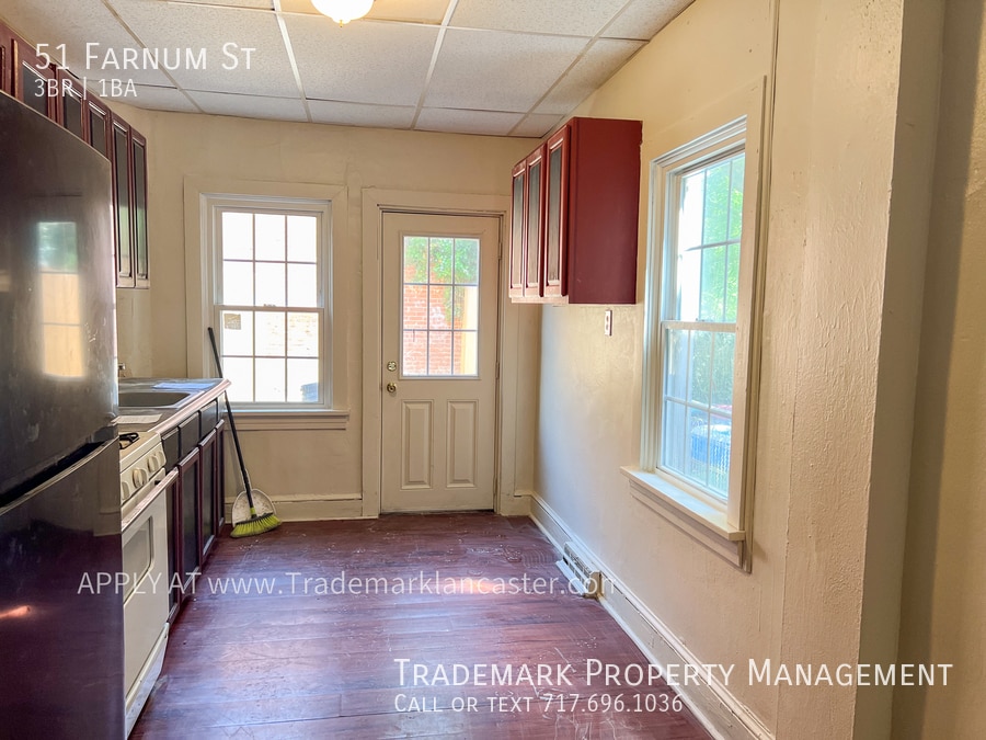 Primary Photo - Nice 3 Bedroom Town Home