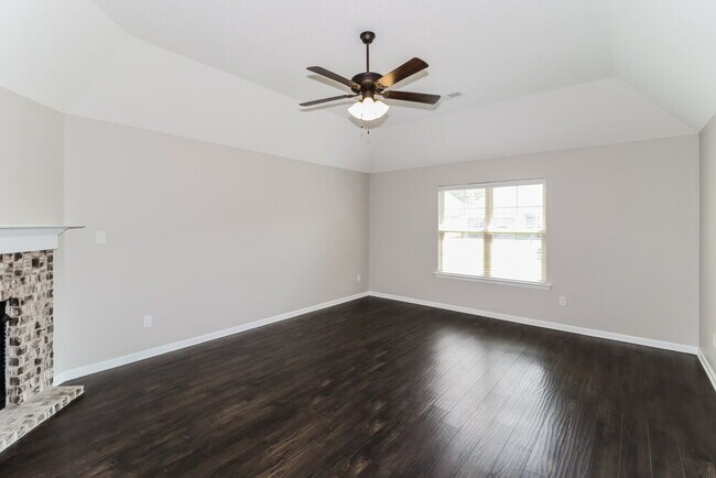 Building Photo - 9466 Darren Cir S