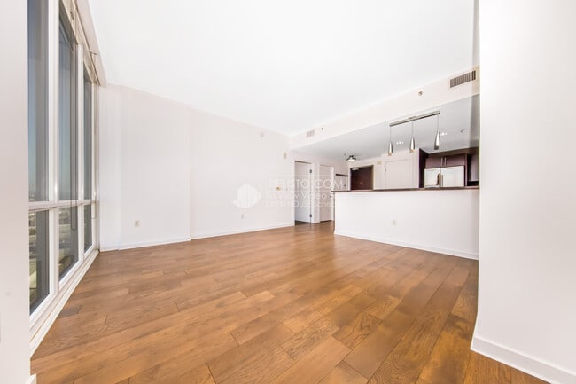 Building Photo - 222 Broadway