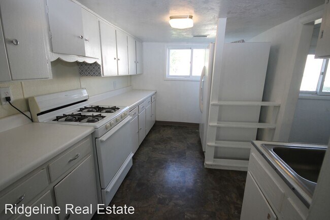 Building Photo - 2 br, 1 bath House - 1201 4th Ave NW