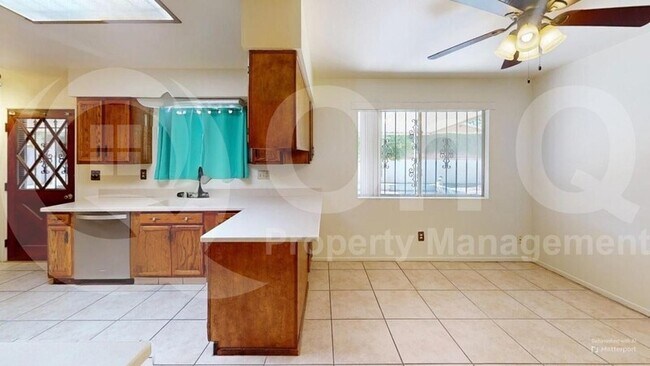 Foto del edificio - 7764 E Hampton St